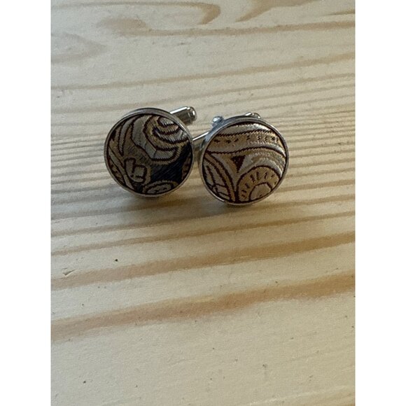 Mens Silver Tone Round Cufflinks With Abstract Patterned Fabric Insets - Picture 3 of 4